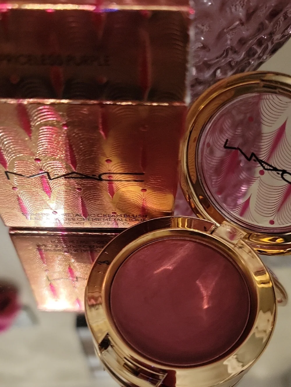 MAC Skinfinish Metallic Cream Blush. Full Sized. In Color Priceless Purple. BNIB